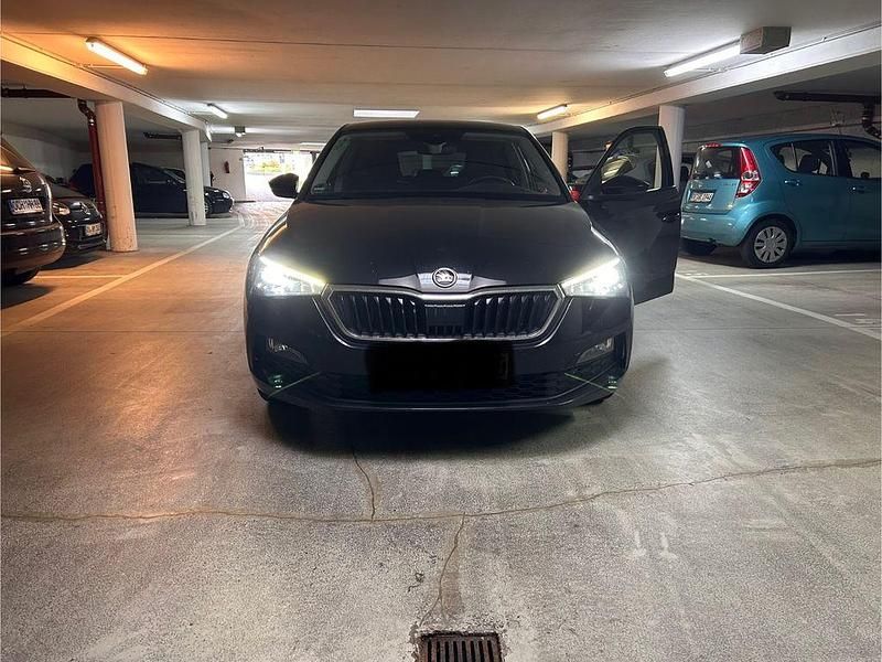 Schwarz Gebraucht 2020 Skoda Scala Style Kleinwagen | 18.500 € (Fairer Preis) - Bild 1/4