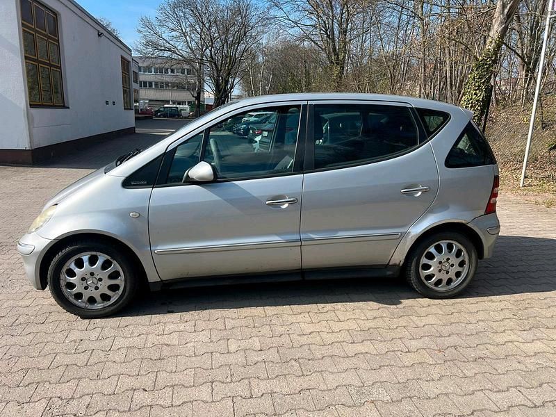 Gebraucht Mercedes A170 95 PS (69 kW) 2003 Silber Kleinwagen