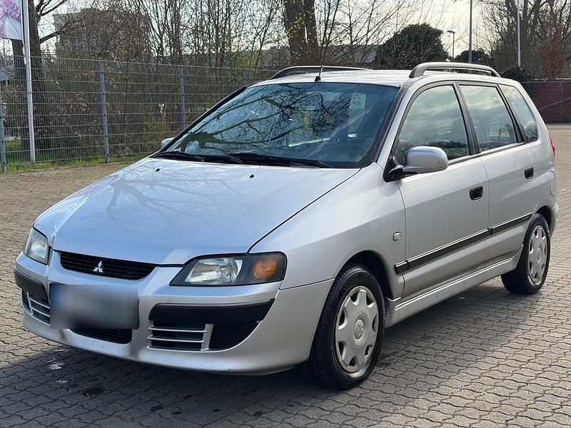 Gebraucht Mitsubishi Space Star 116 PS (85 kW) 2003 Silber Van / Kleinbus