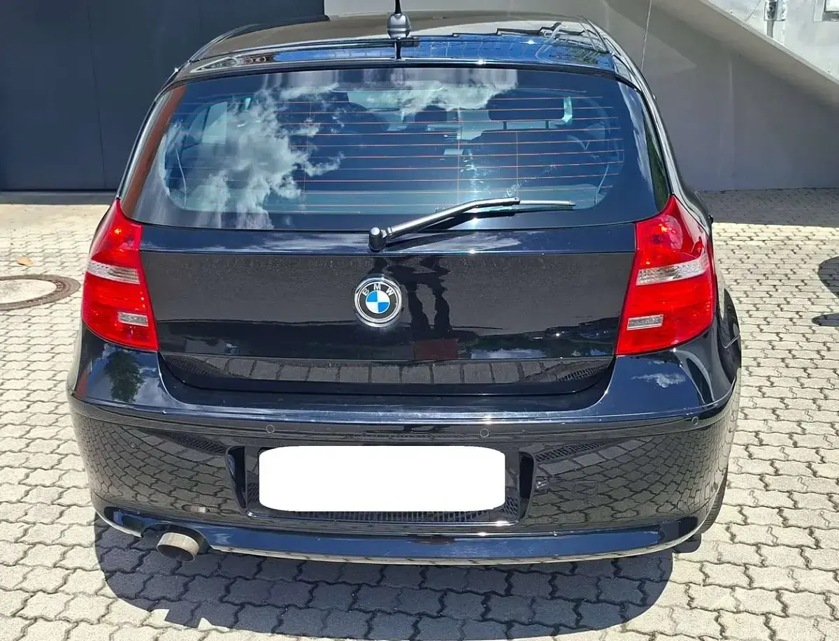 Gebraucht BMW 118 143 PS (105 kW) 2012 Schwarz Kleinwagen