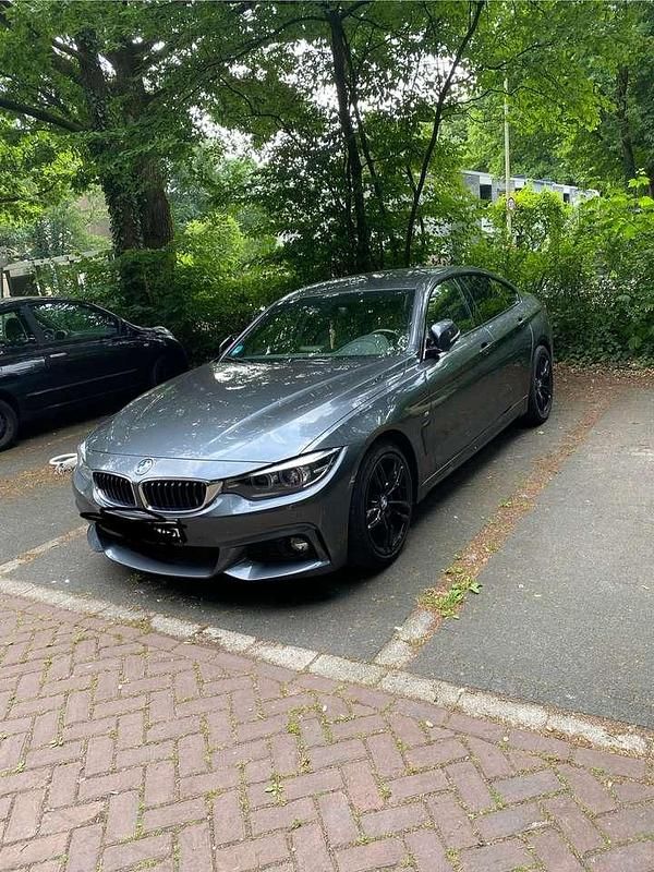 Grau Gebraucht 2019 BMW 420 M Sport Kleinwagen | 26.000 € (Fairer Preis) - Bild 1/4