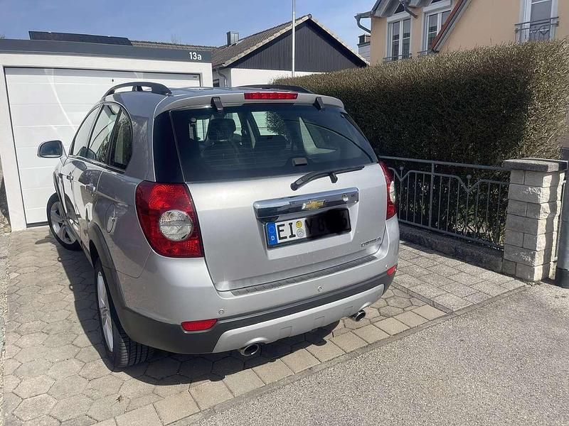 Gebraucht Chevrolet Captiva LT 163 PS (119 kW) 2013 Silber SUV