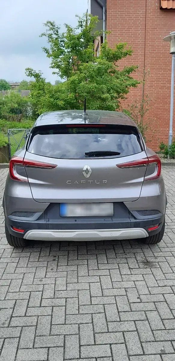 Używany Renault Captur Experience 101 KM (74 kW) 2020 Szary SUV