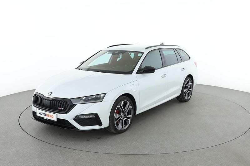 Weiß Gebraucht 2021 Skoda Octavia RS Kombi | 24.240 € (Fairer Preis) - Bild 1/3