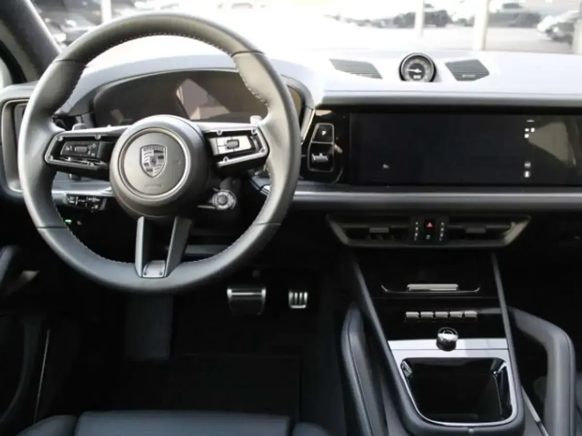 Neu Porsche Cayenne 740 PS (544 kW) 2026 Vanadiumgraumetallic SUV