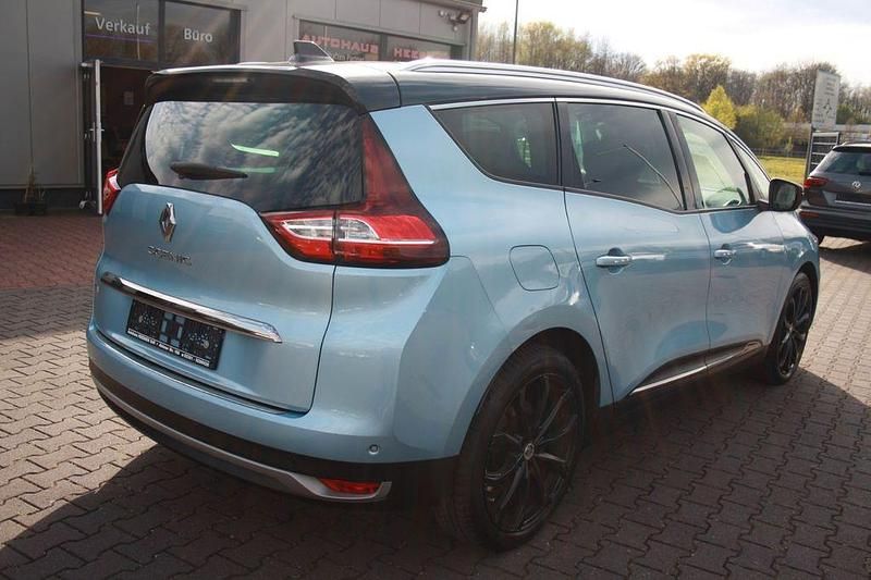 Gebraucht Renault Scénic IV Bose Edition 160 PS (117 kW) 2017 Blau Van / Kleinbus