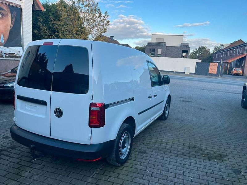 Second-hand VW Caddy 110 CP (80 kW) 2016 Alb Monovolum