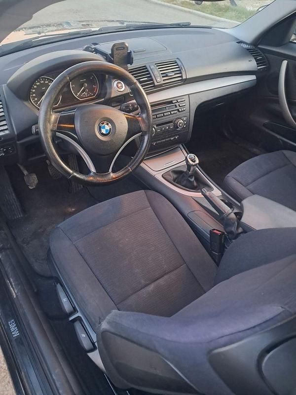 Gebraucht BMW 118 143 PS (105 kW) 2007 Schwarz Kleinwagen