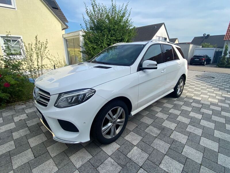 Weiß Gebraucht 2017 Mercedes GLE350 AMG line SUV | 34.000 € (Guter Preis) - Bild 1/4