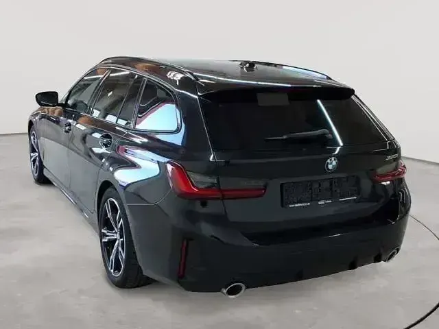 Gebraucht BMW 320 Sport Line 184 PS (135 kW) 2024 Saphirschwarz metallic Kombi