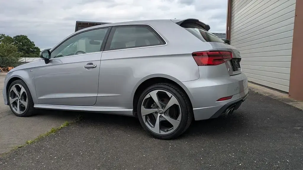 Gebraucht Audi A3 S-Line 150 PS (110 kW) 2016 Silber Limousine