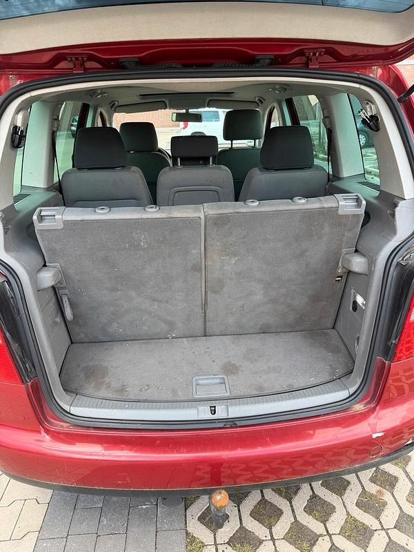 Gebraucht VW Touran 140 PS (102 kW) 2005 Rot Van / Kleinbus