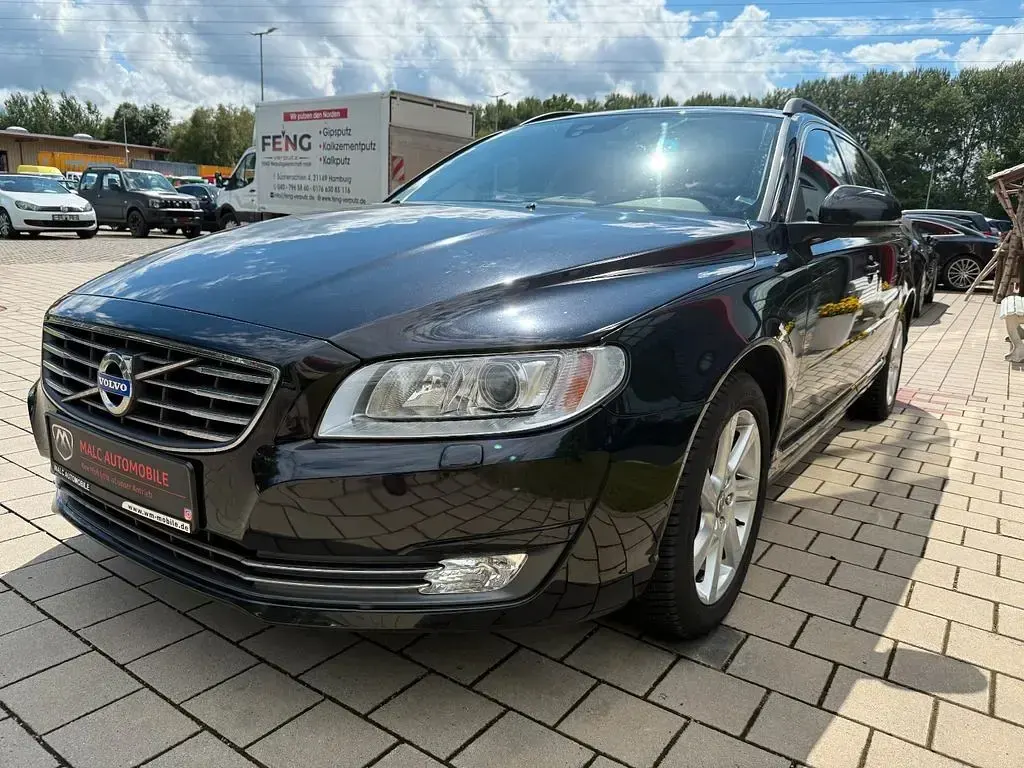 Gebraucht Volvo V70 Momentum 181 PS (133 kW) 2014 Schwarz Kombi