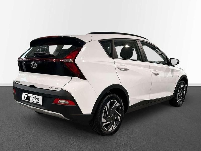 Gebraucht Hyundai Bayon Select 101 PS (74 kW) 2024 Weiß SUV