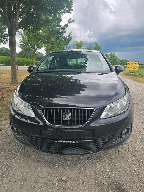 Schwarz Gebraucht 2010 Seat Ibiza Coupé | 3.950 € (Teuer) - Bild 1/4