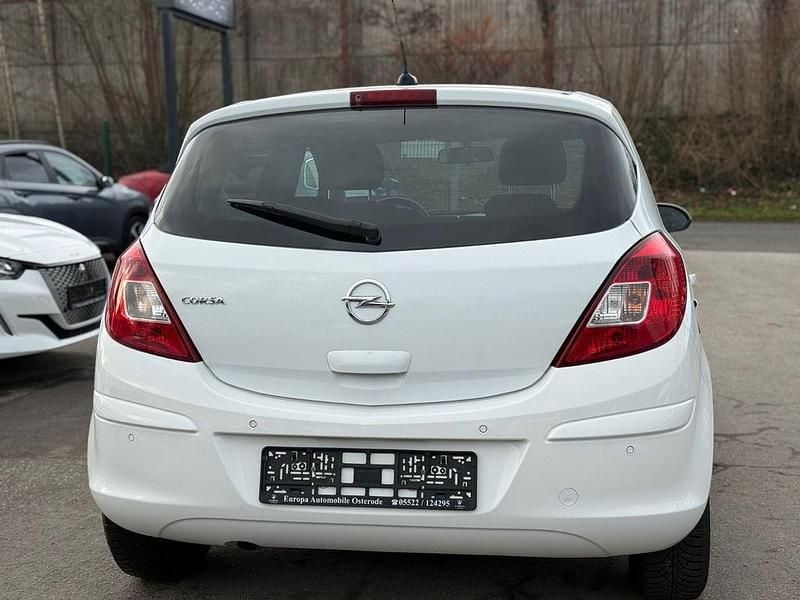 Gebraucht Opel Corsa Edition 95 PS (69 kW) 2014 Weiß Limousine