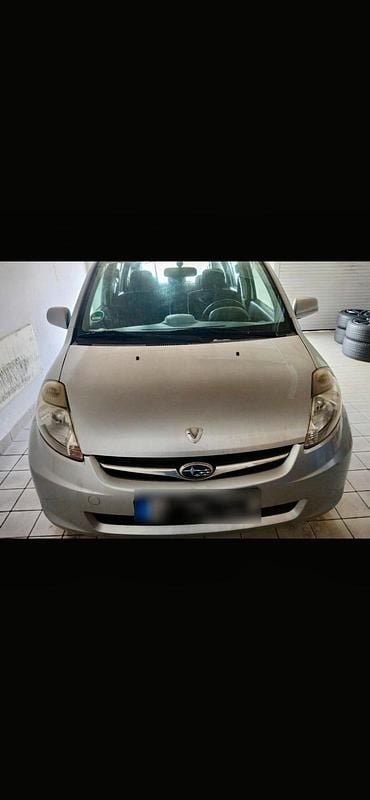 Gebraucht Subaru Justy 69 PS (50 kW) 2010 Silber Kleinwagen
