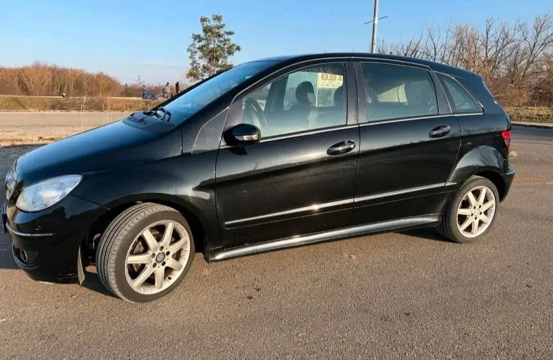 Gebraucht Mercedes B200 136 PS (100 kW) 2008 Schwarz Van / Kleinbus