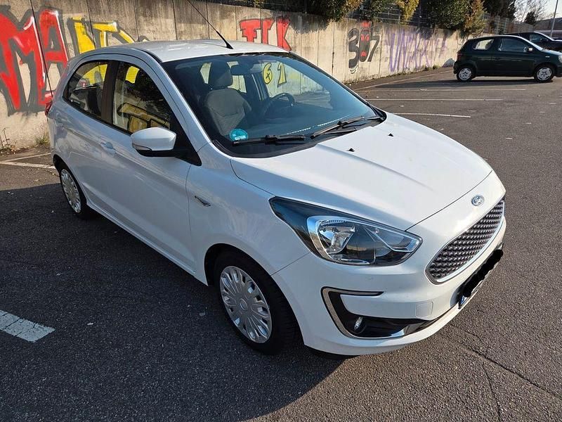 Gebraucht Ford Ka Trend 71 PS (52 kW) 2019 Weiß Limousine