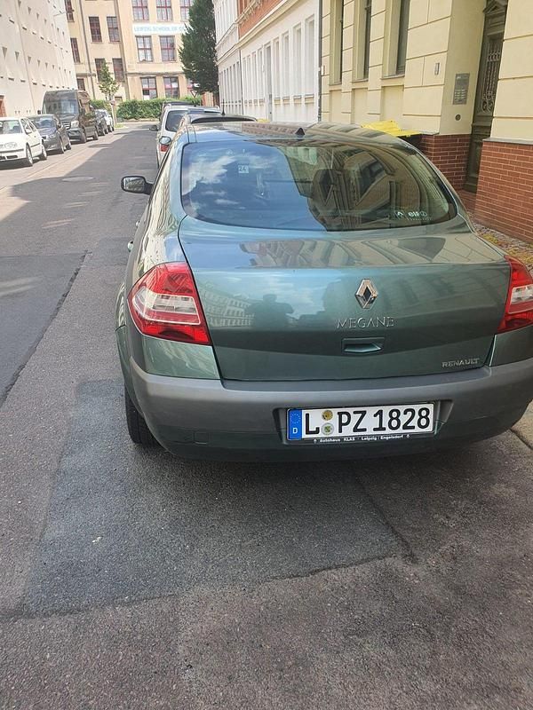 Gebraucht Renault Mégane II 111 PS (81 kW) 2006 Grün Limousine