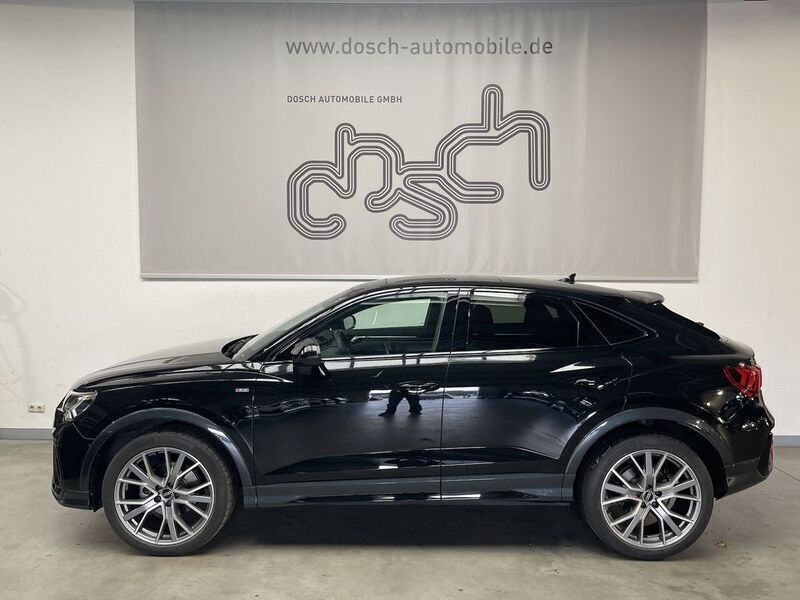 Mythosschwarz Gebraucht 2023 Audi Q3 Sportback S-Line SUV | 45.490 € (Teuer) - Bild 1/4