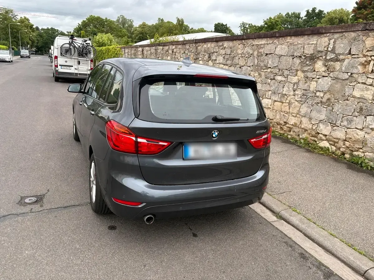 Gebraucht BMW 216 Gran Tourer 116 PS (85 kW) 2017 Grau Van / Kleinbus