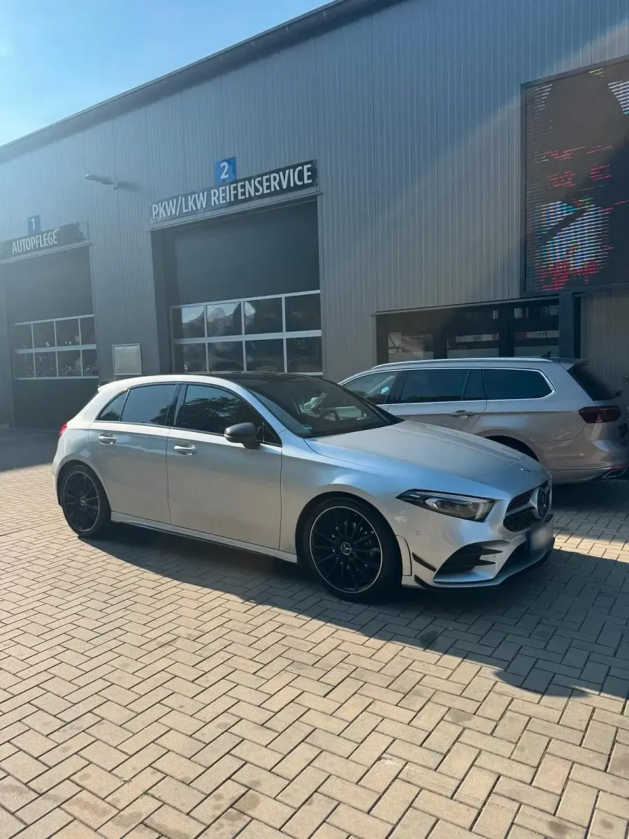Gebraucht Mercedes A200 163 PS (119 kW) 2018 Silber Limousine