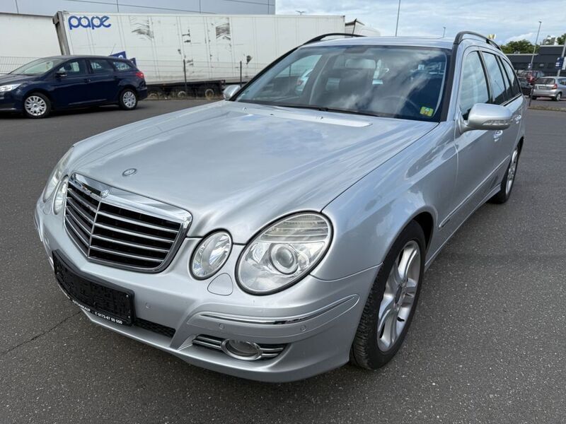 Iridiumsilber metalliclack Gebraucht 2008 Mercedes E200 Kombi | 7.990 € (Etwas zu teuer) - Bild 1/4
