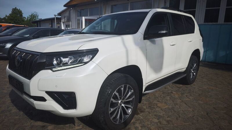 Weiß Gebraucht 2022 Toyota Land Cruiser TEC-Edition SUV | 66.000 € (Fairer Preis) - Bild 1/4