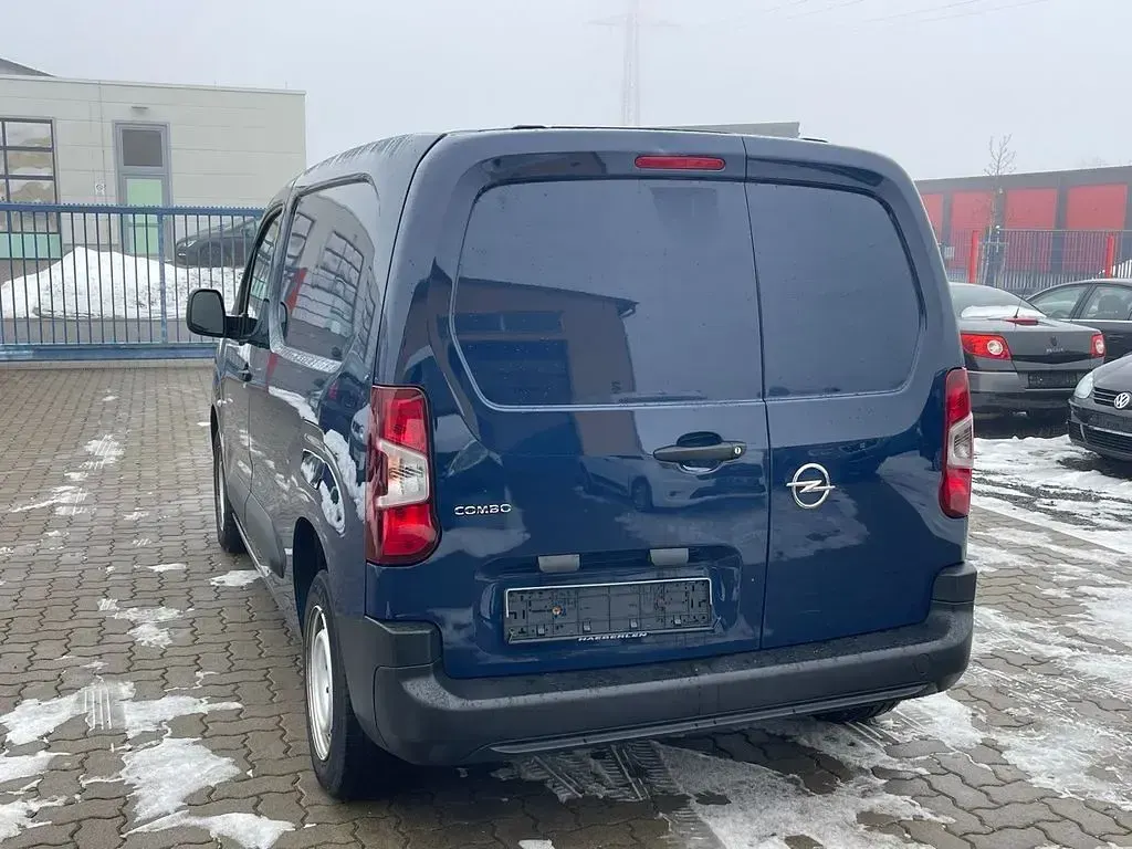 Gebraucht Opel Combo Edition 102 PS (75 kW) 2020 Blau Van / Kleinbus