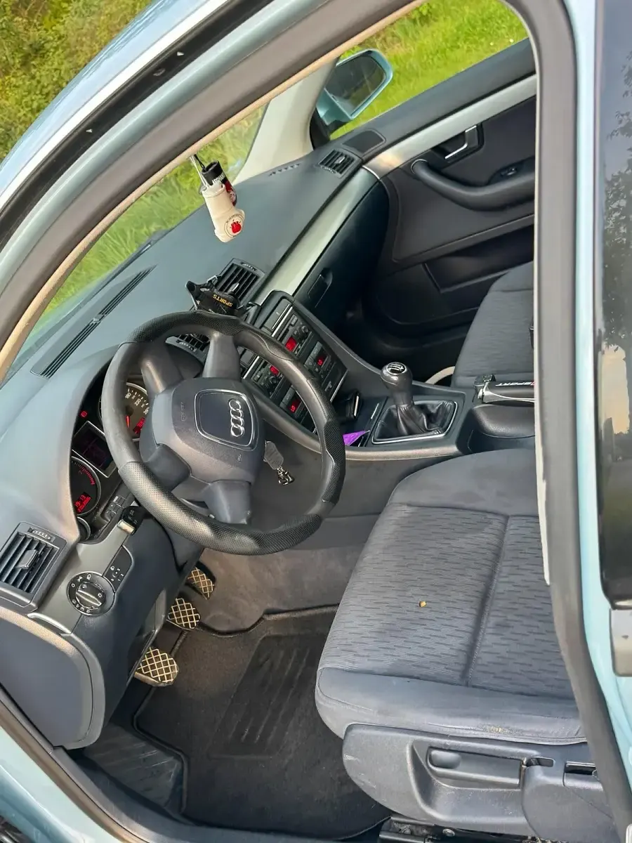 Gebraucht Audi A4 131 PS (96 kW) 2006 Blau Limousine