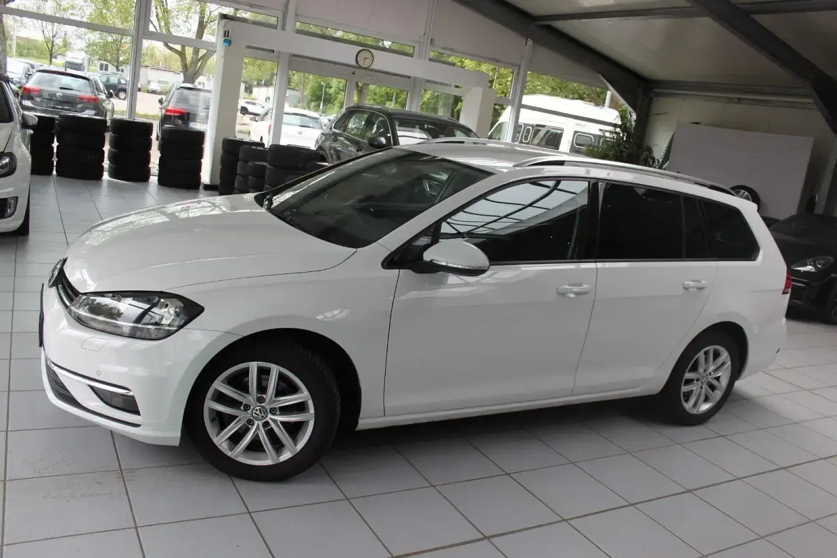 Gebraucht VW Golf VII 110 PS (80 kW) 2017 Weiß Kombi