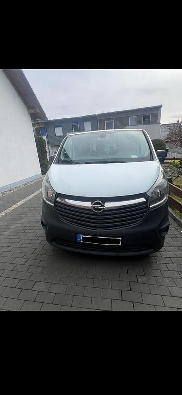Gebraucht Opel Vivaro 120 PS (88 kW) 2016 Weiß Van / Kleinbus