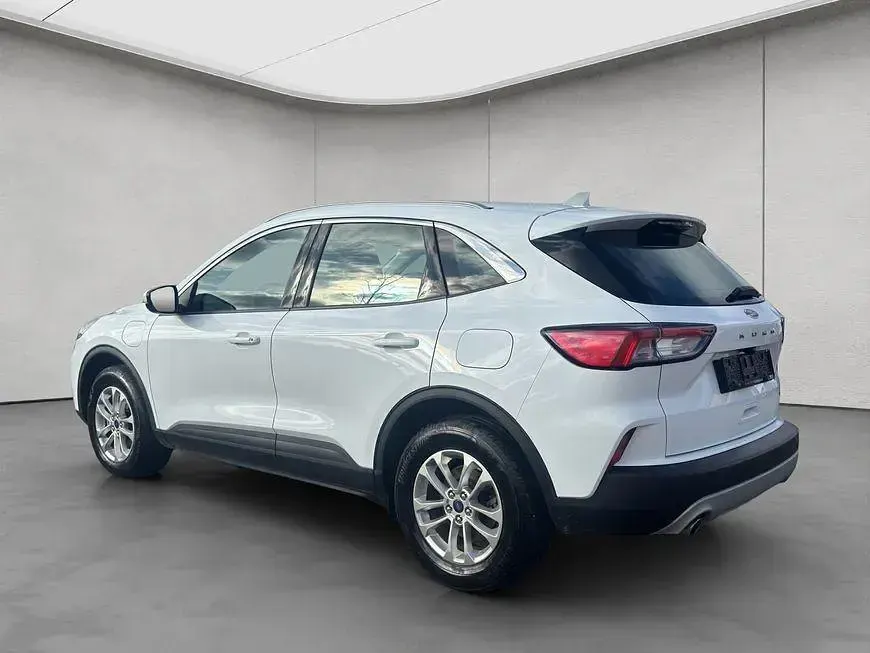 Gebraucht Ford Kuga Titanium 224 PS (164 kW) 2022 Weiß SUV