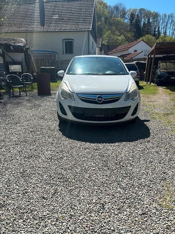 Weiß Gebraucht 2010 Opel Corsa Kleinwagen | 1.350 € (Superpreis) - Bild 1/4