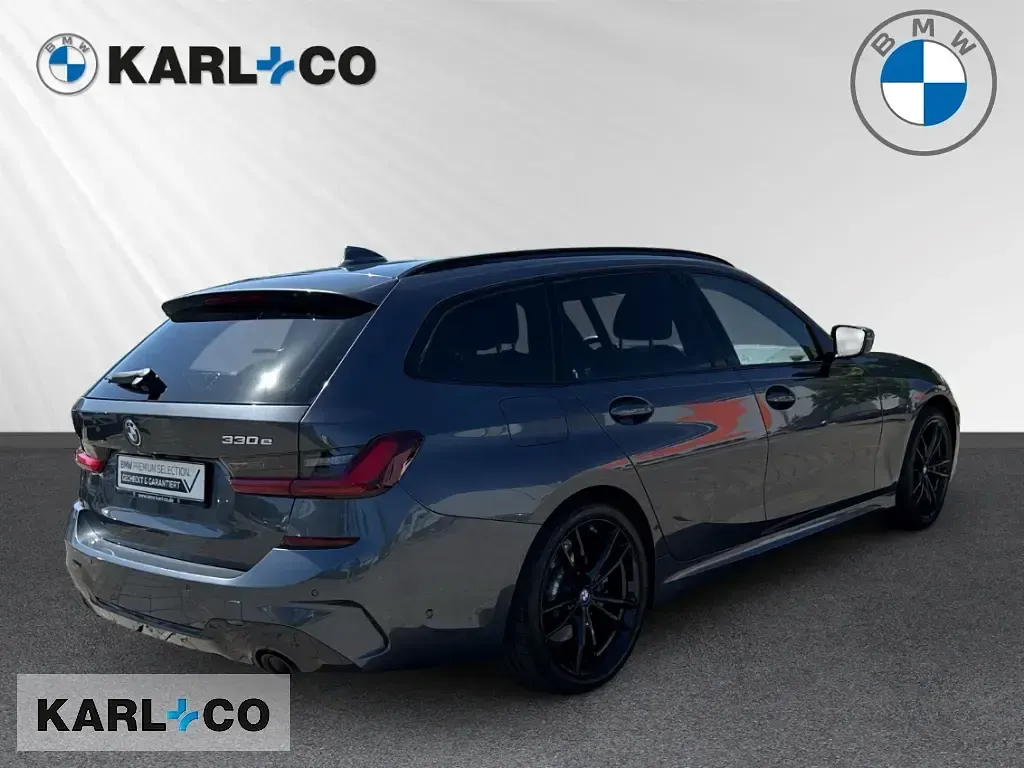 Gebraucht BMW 330e M Sport 292 PS (214 kW) 2022 Mineralgrau metallic Kombi