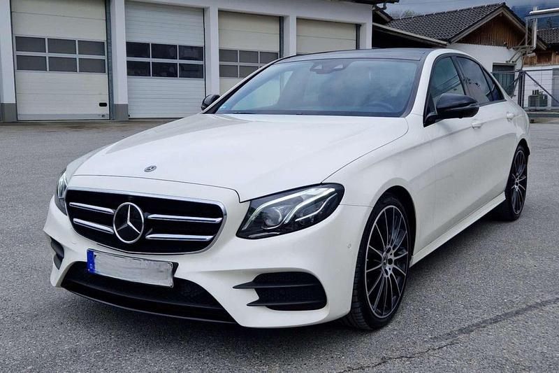 Weiß Gebraucht 2018 Mercedes E400 AMG line Limousine | 34.000 € (Teuer) - Bild 1/4