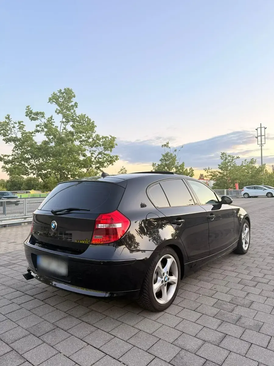 Gebraucht BMW 123 204 PS (150 kW) 2008 Schwarz Kleinwagen