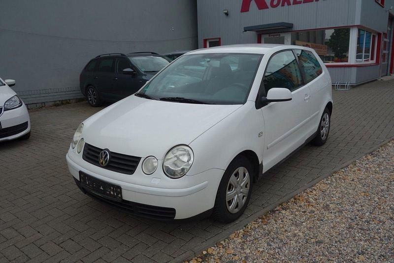 Weiß Gebraucht 2003 VW Polo Comfortline Kleinwagen | 349 € (Superpreis) - Bild 1/4