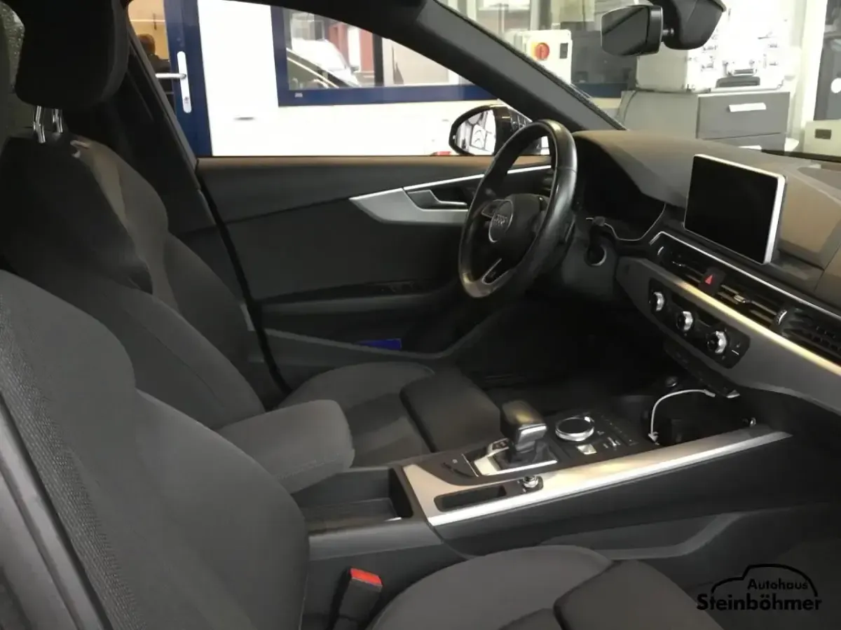 Usata Audi A4 Sport 150 CV (110 kW) 2019 Grigio Station wagon