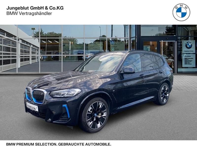 Carbonschwarz metallic Gebraucht 2022 BMW iX3 Impressive SUV | 41.910 € (Fairer Preis) - Bild 1/3