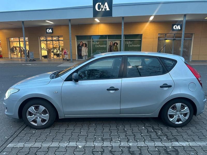 Gebraucht Hyundai i30 2009 Silber Limousine