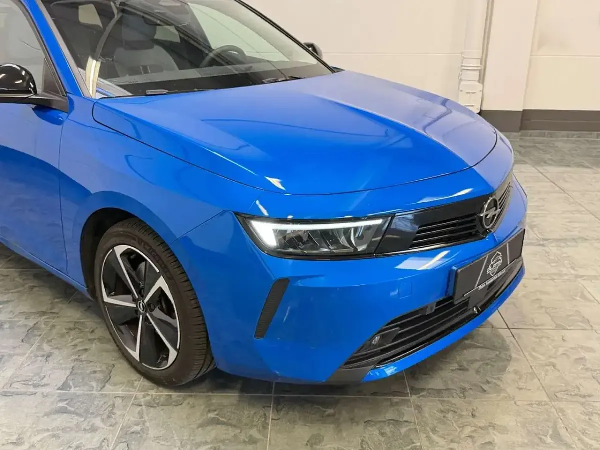 Gebraucht Opel Astra Elegance 131 PS (96 kW) 2024 Blau Kleinwagen
