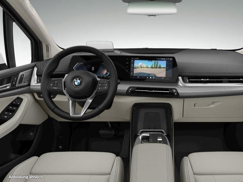 Gebraucht BMW 220 Active Tourer Comfort Edition 150 PS (110 kW) 2025 Van / Kleinbus