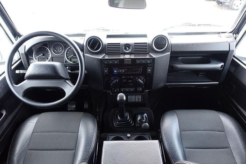 Gebraucht Land Rover Defender SE 122 PS (89 kW) 2015 Weiß Kombi