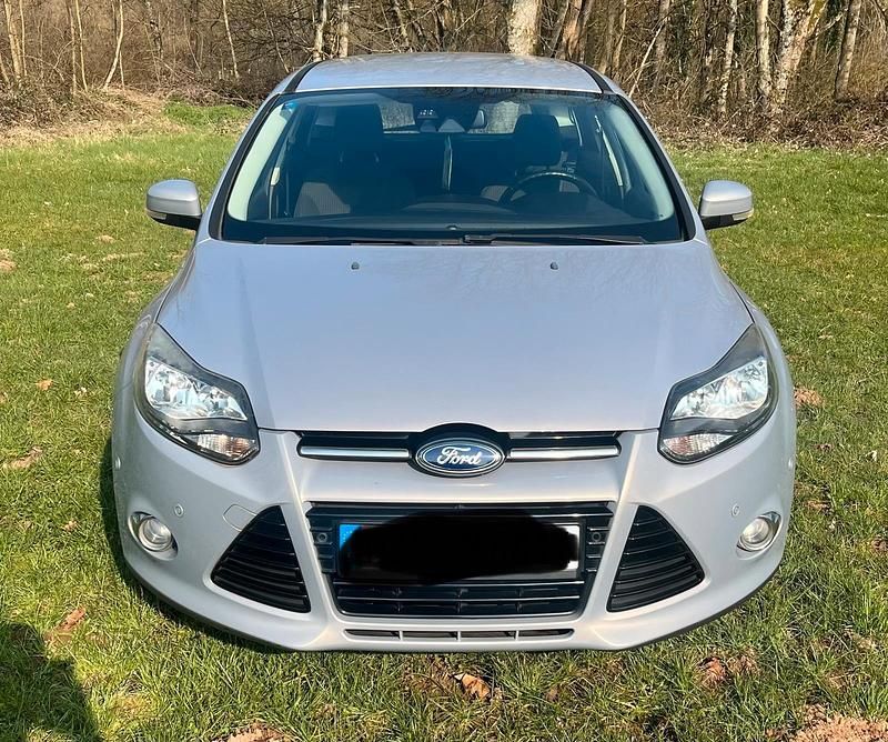 Gebraucht Ford Focus Titanium 101 PS (74 kW) 2012 Andere farben Kombi
