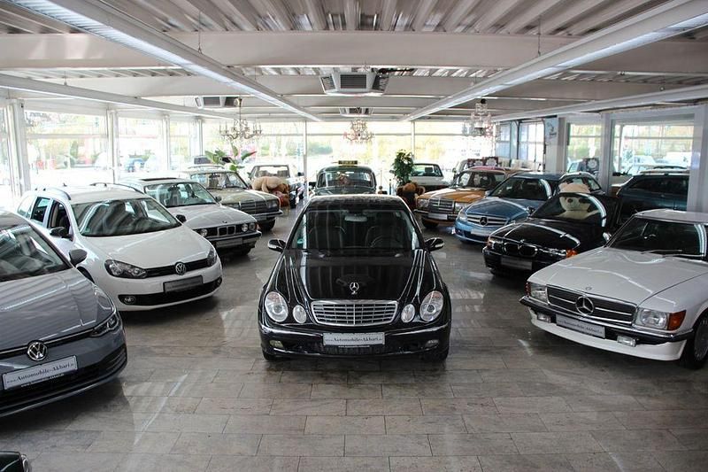 Gebraucht Mercedes E320 Elegance 224 PS (164 kW) 2005 Schwarz Limousine