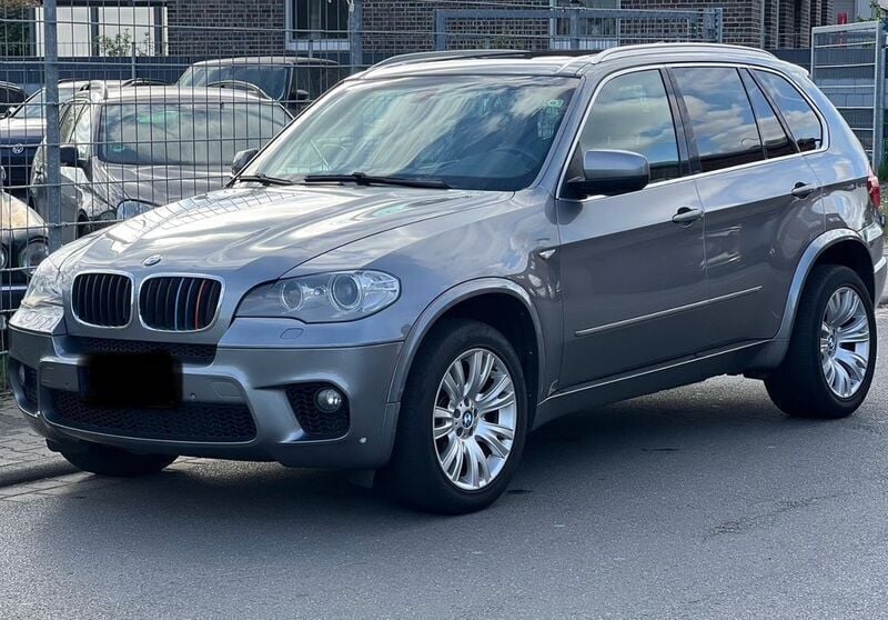 Spacegrau metallic Gebraucht 2013 BMW X5 M Sport SUV | 11.950 € (Guter Preis) - Bild 1/4