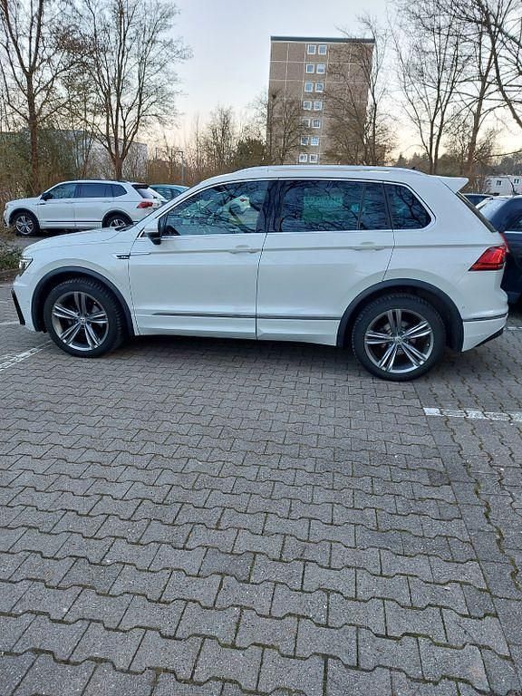 Second-hand VW Tiguan Highline 150 CP (110 kW) 2017 Negru SUV