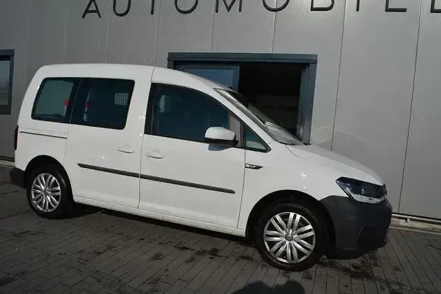 Gebraucht VW Caddy Trendline 131 PS (96 kW) 2019 Weiß Van / Kleinbus